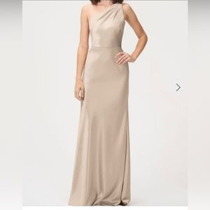 JENNYOO one shoulder gold gown size 6